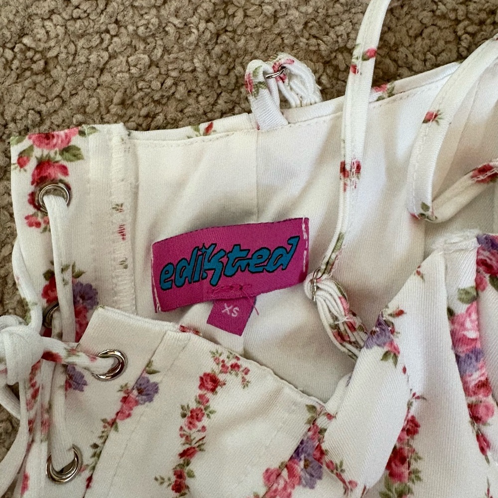 Edikted Floral Cream Camisole with Pink Rose Print - Picture 3 of 3